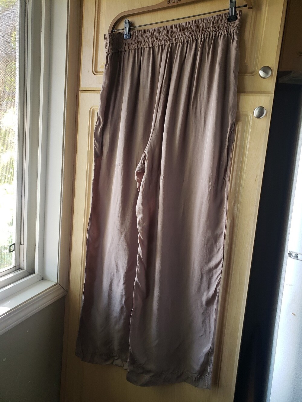 Aritzia Wilfred Taupe Satin Elastic-Waist Pants